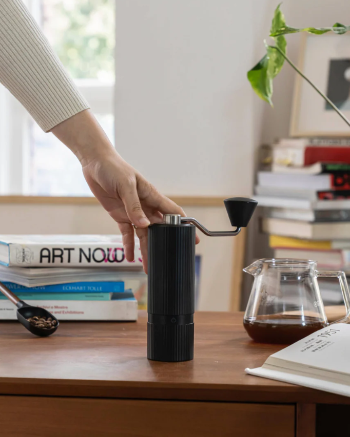 Nuttii Goose Coffee Grinder نوتي  مطحنة يدوية اصدار جوس - Kshta