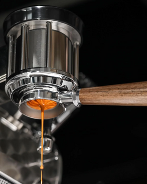 MHW-3BOMBER Bottomless Portafilter for Breville – 54mm بومبر بورتافلتر لمكينه برفيل حجم - Kshta