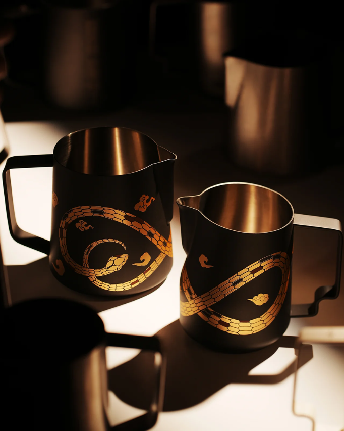MHW-3BOMBER Year of the Snake Pitcher 5.0 بومبر بيتشر عام الافعى - Kshta