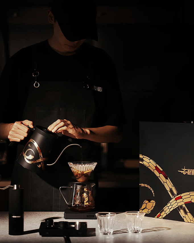 MHW-3BOMBER Serpent Collection Pour Over Coffee Gift Box  بومبر سيربنت سيت دريبر - Kshta