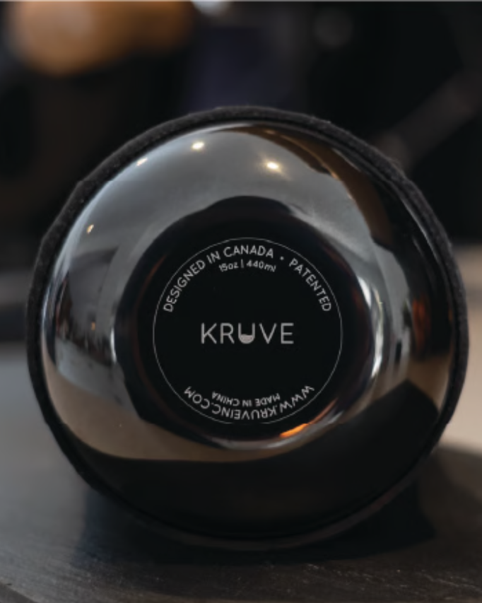 KRUVE Three Spout Pitcher كروف بيتشر ثلاثي الفوهه - Kshta