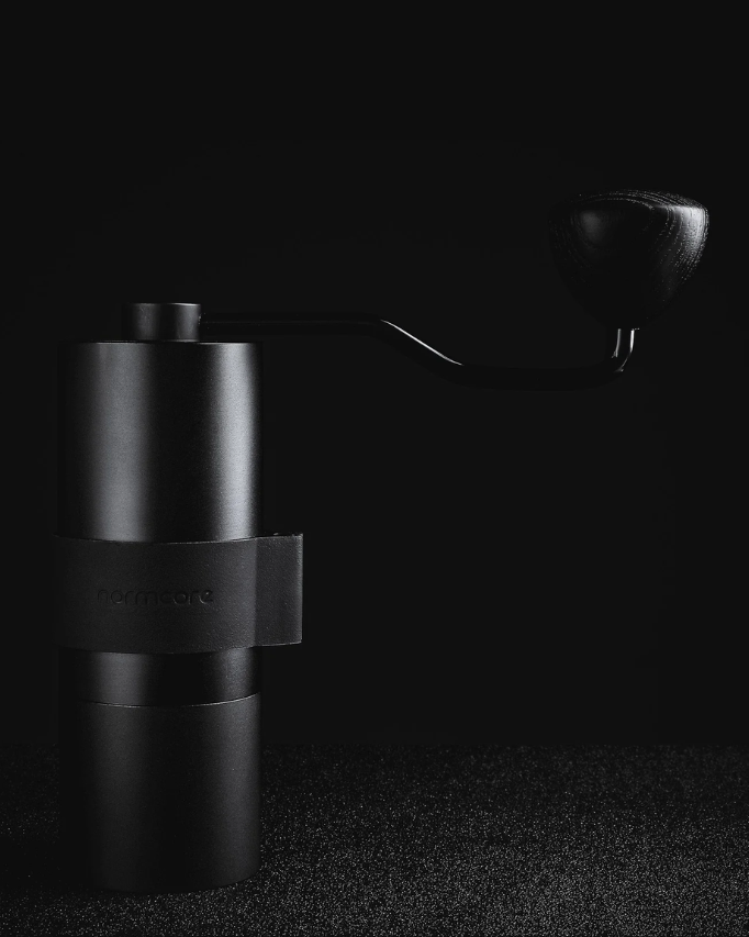 Normcore Manual Coffee Grinder V2 Ghost Burr   نورمكور مطحنة يدوية تروس كوست - Kshta