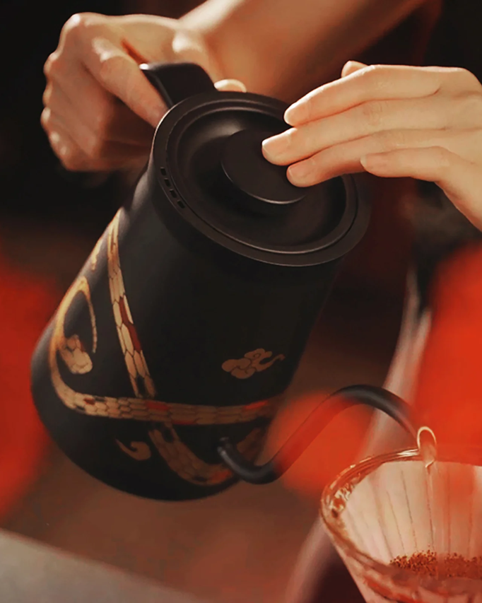 MHW-3BOMBER Assassin Gooseneck Electric Kettle  بومبر كيتل كهربائي - Kshta